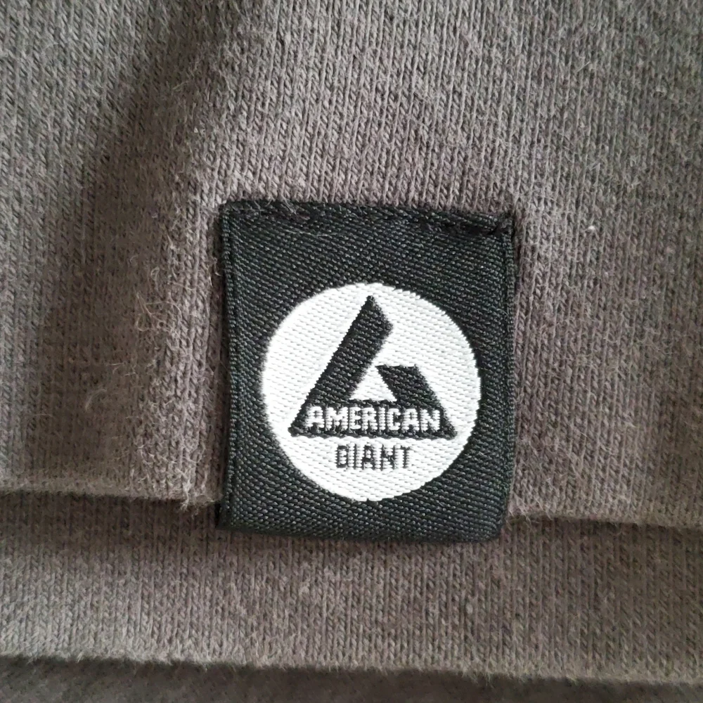 American Giant Heavy Weight Charcoal Grey Vintage Wash Sweatshirt Made In USA - Picture 4 of 12